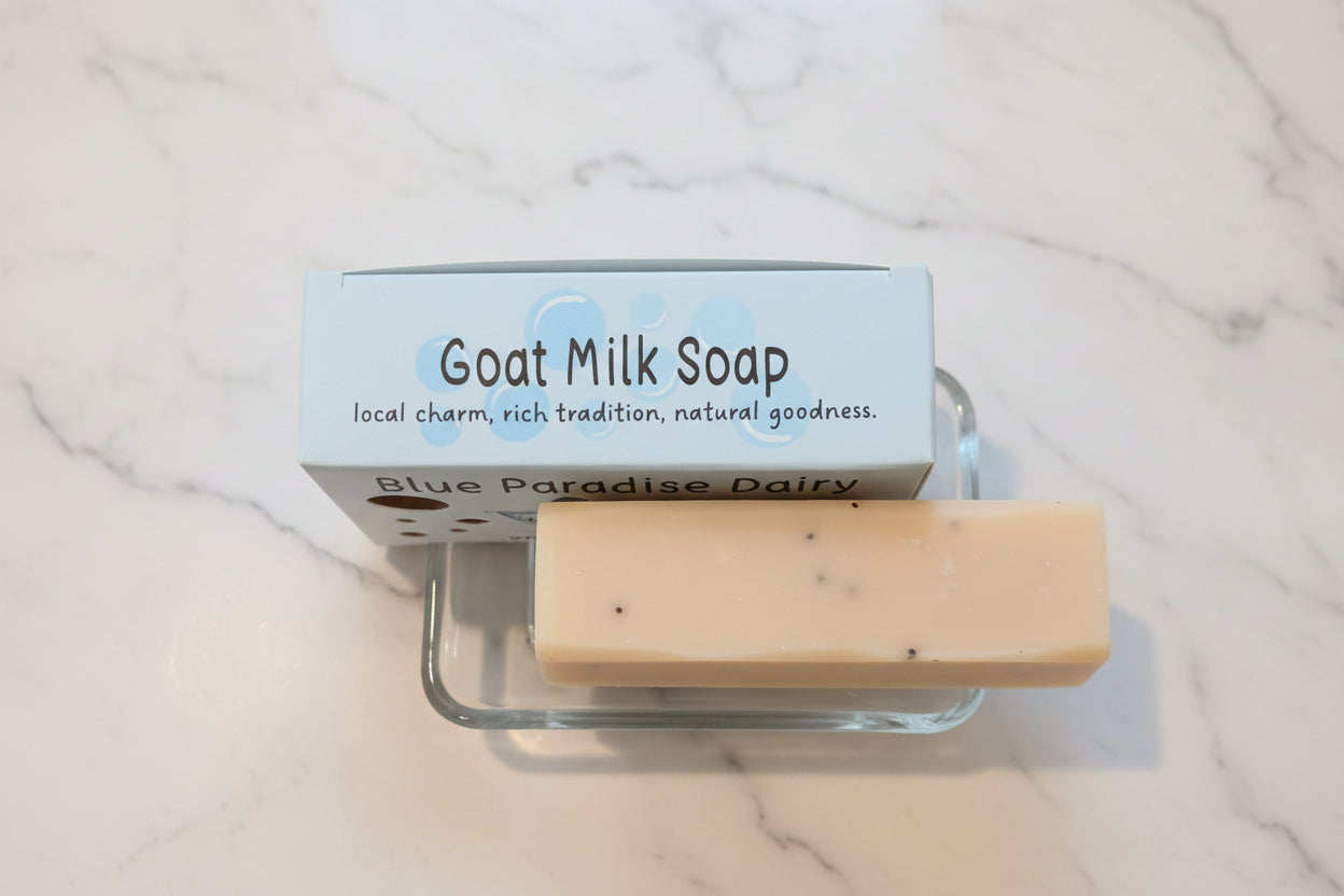 🤍 White Raspberry Goat Milk Soap